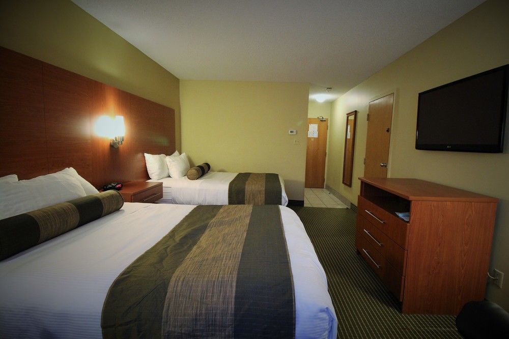 Quality Inn & Suites Hawkesbury Bagian luar foto